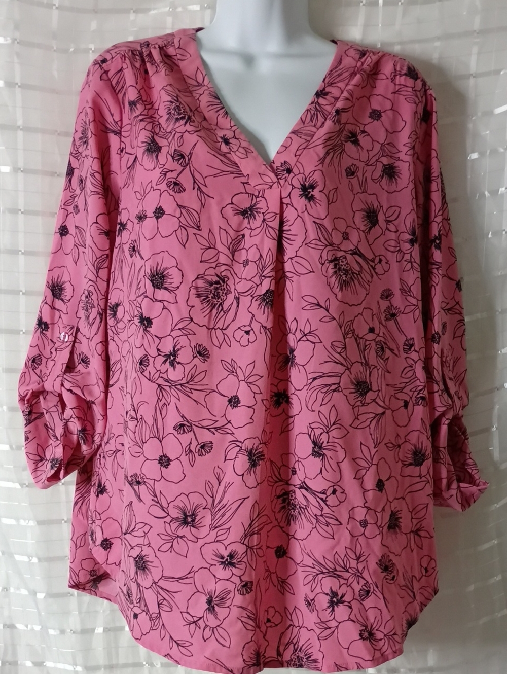 Anne Klein Pink Floral V-Neck Roll-Sleeve Blouse #4